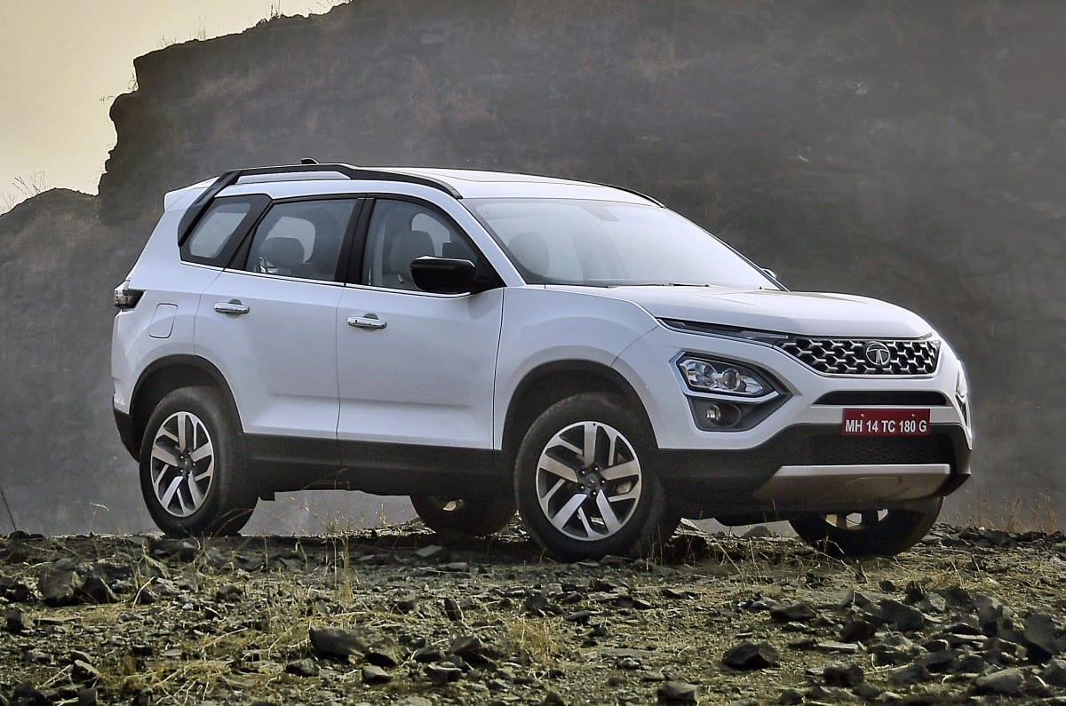 Tata Safari Petrol vs Mahindra XUV 7XO Comparison: Price, Specs, And More